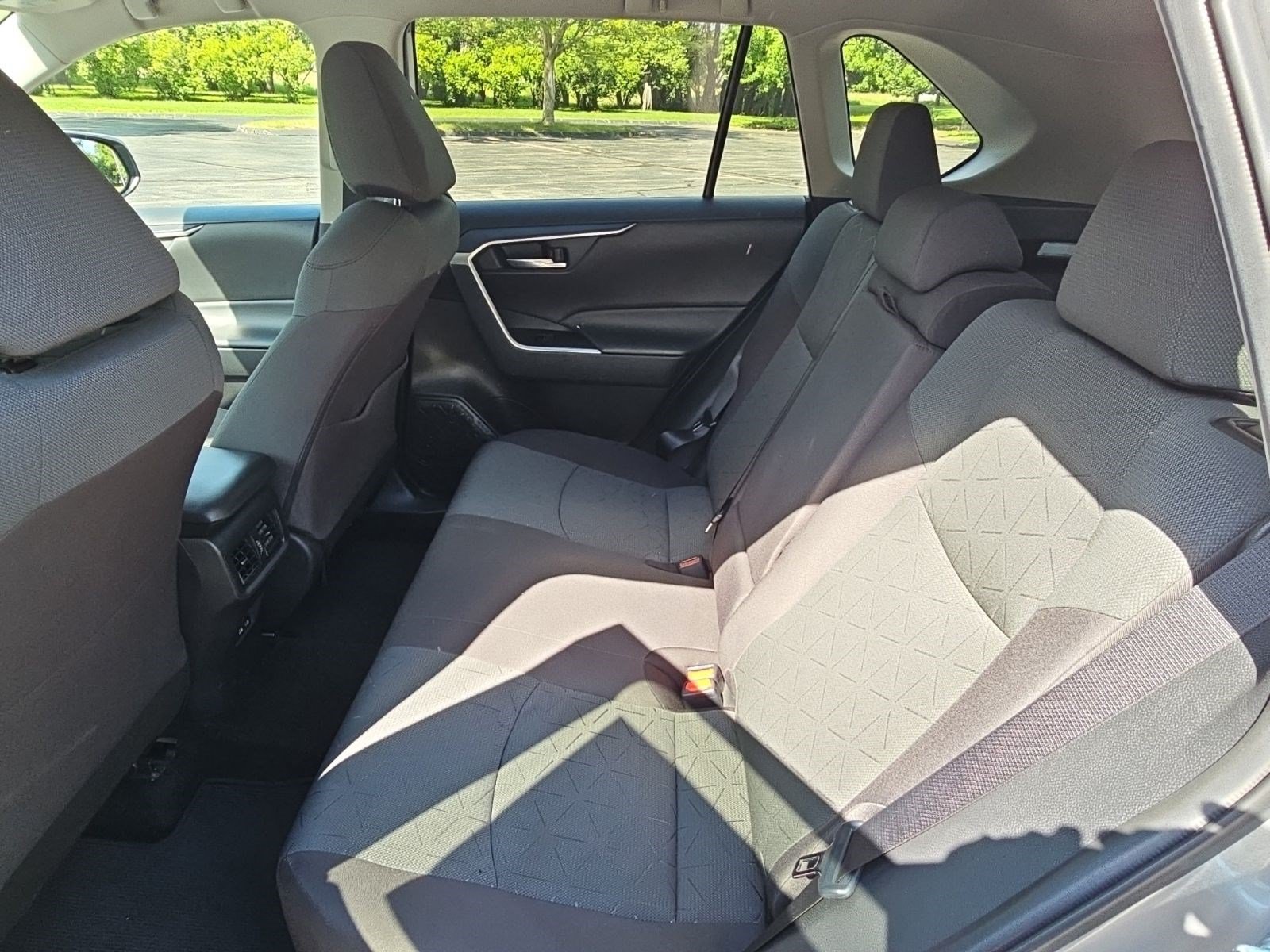 Used 2023 Toyota RAV4 XLE AWD/4WD image 18