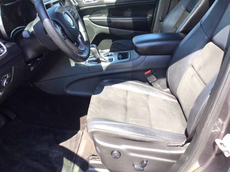 Used 2018 Jeep Grand Cherokee Altitude AWD/4WD image 20