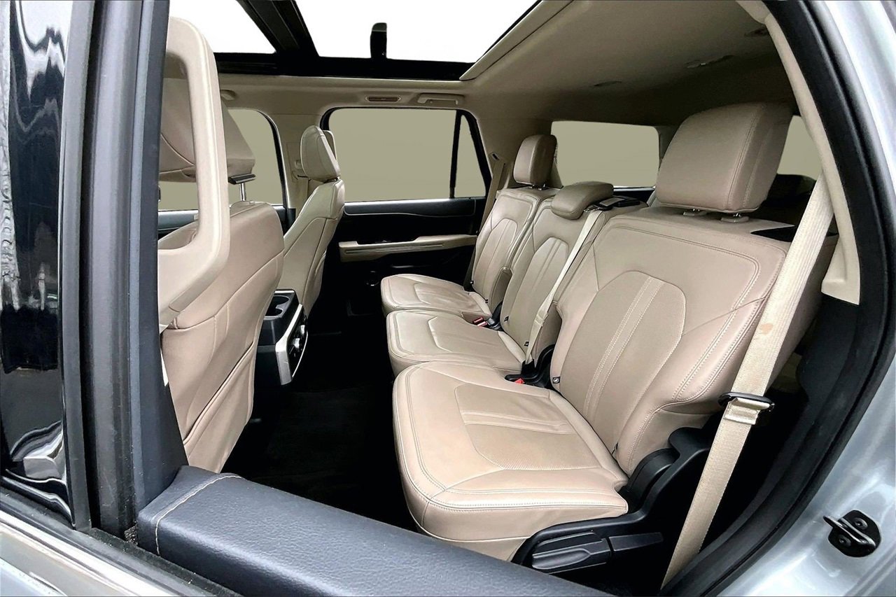 Used 2024 Ford Expedition Limited image 23