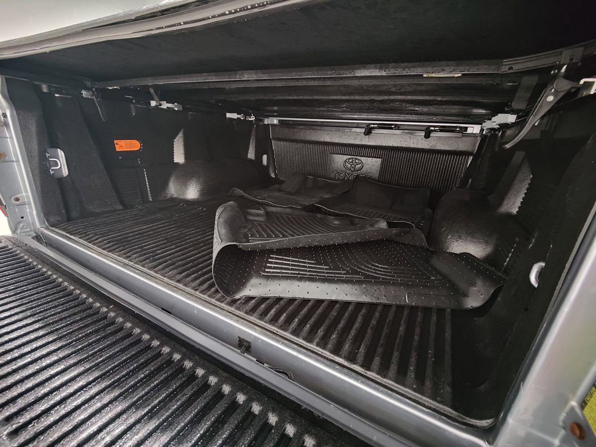 Used 2019 Toyota Tundra Platinum AWD/4WD image 9