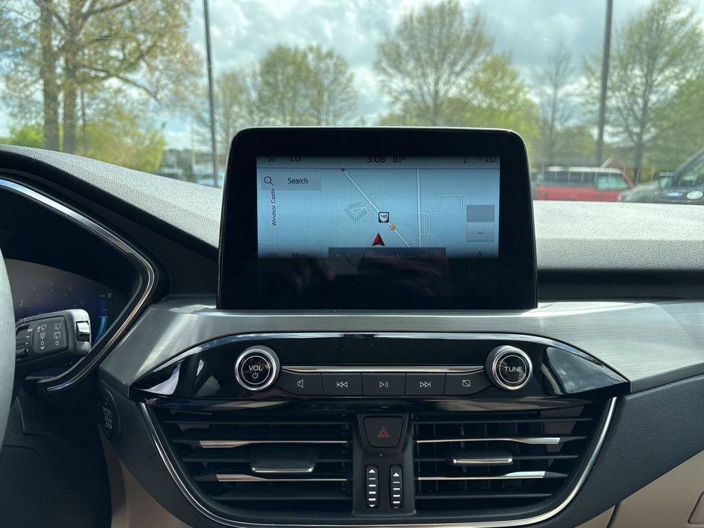 Used 2022 Ford Escape Titanium w/ Class II Trailer Tow Package image 20