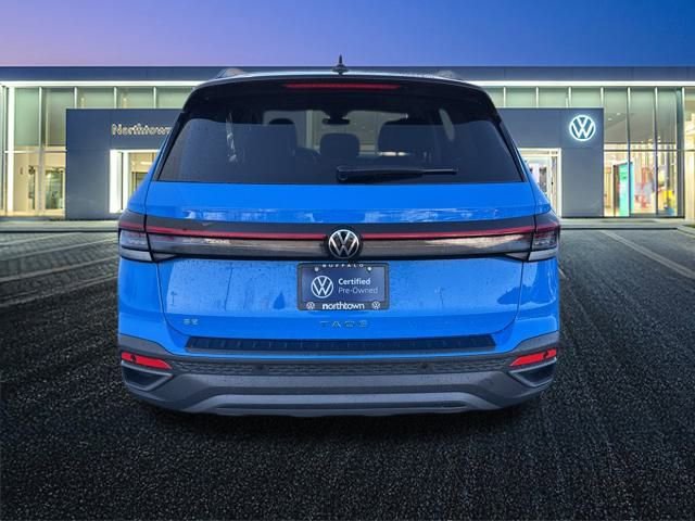 Certified 2025 Volkswagen Taos SE image 5