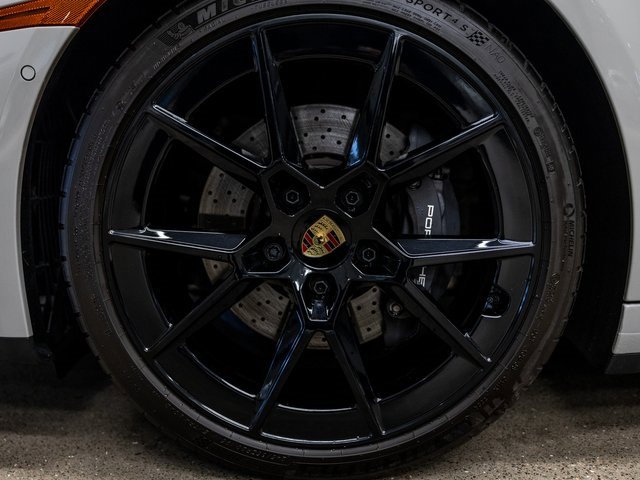 Certified 2025 Porsche 911 Carrera image 15