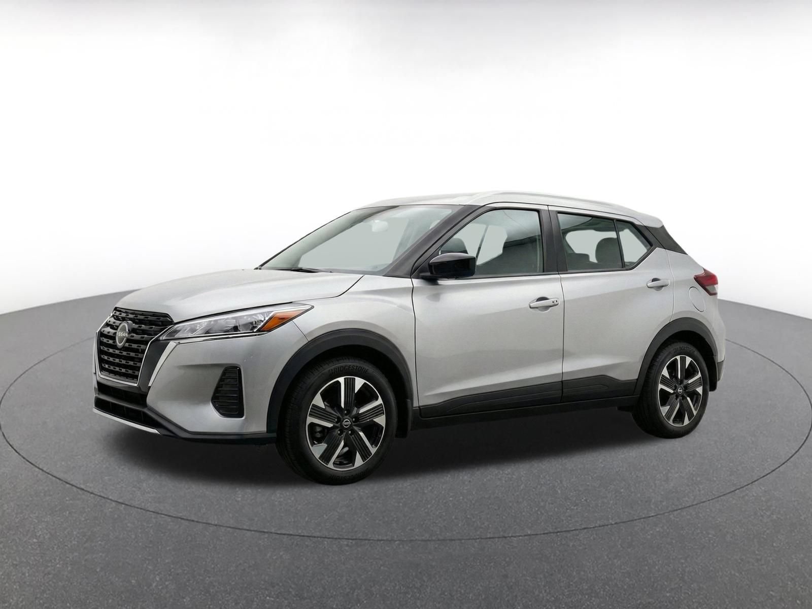 Used 2026 Nissan Kicks SV w/ Cold Weather Package AWD/4WD image 3