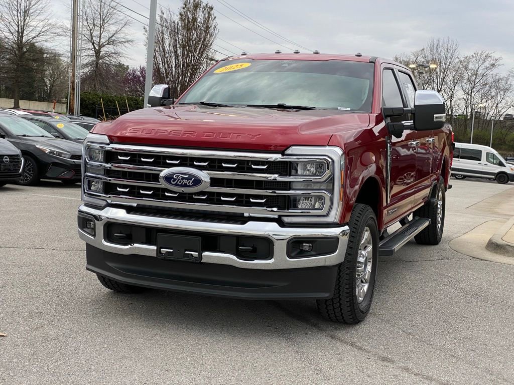 Used 2025 Ford F250 Lariat w/ Chrome Package image 3