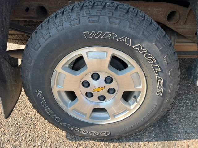 Used 2010 Chevrolet Silverado 1500 LT w/ Power Pack Plus AWD/4WD image 10