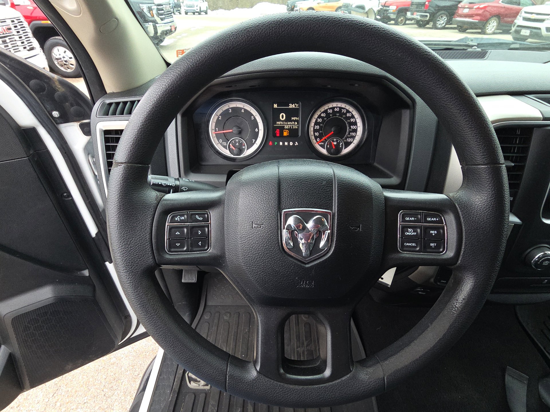 Used 2018 RAM 1500 Classic SLT image 18