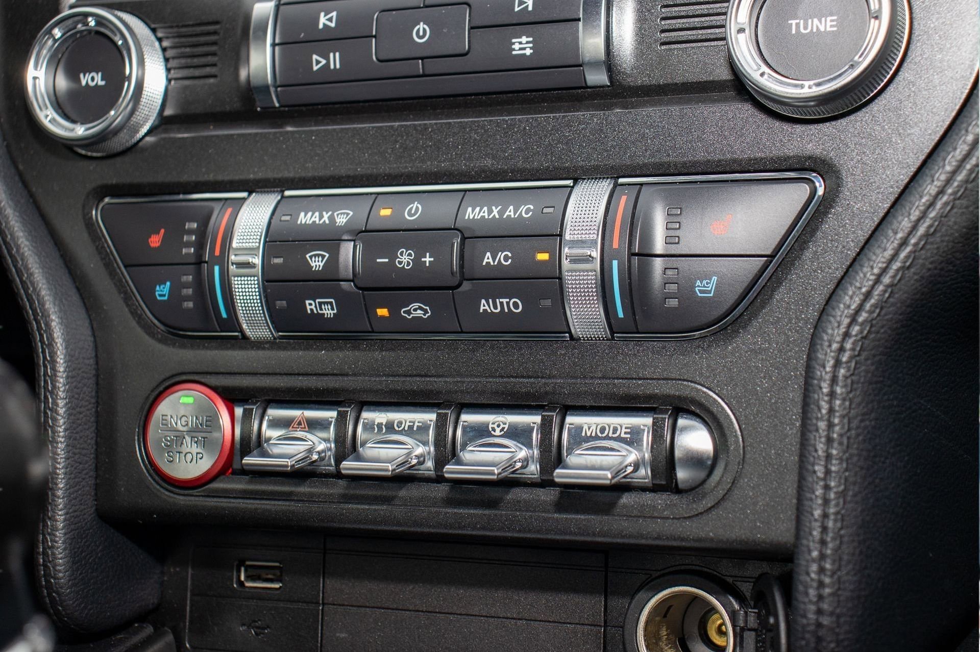 Used 2019 Ford Mustang Premium w/ Ecoboost Performance Package image 20