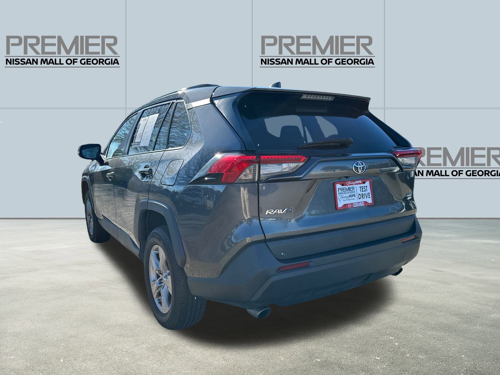 Used 2023 Toyota RAV4 XLE image 7