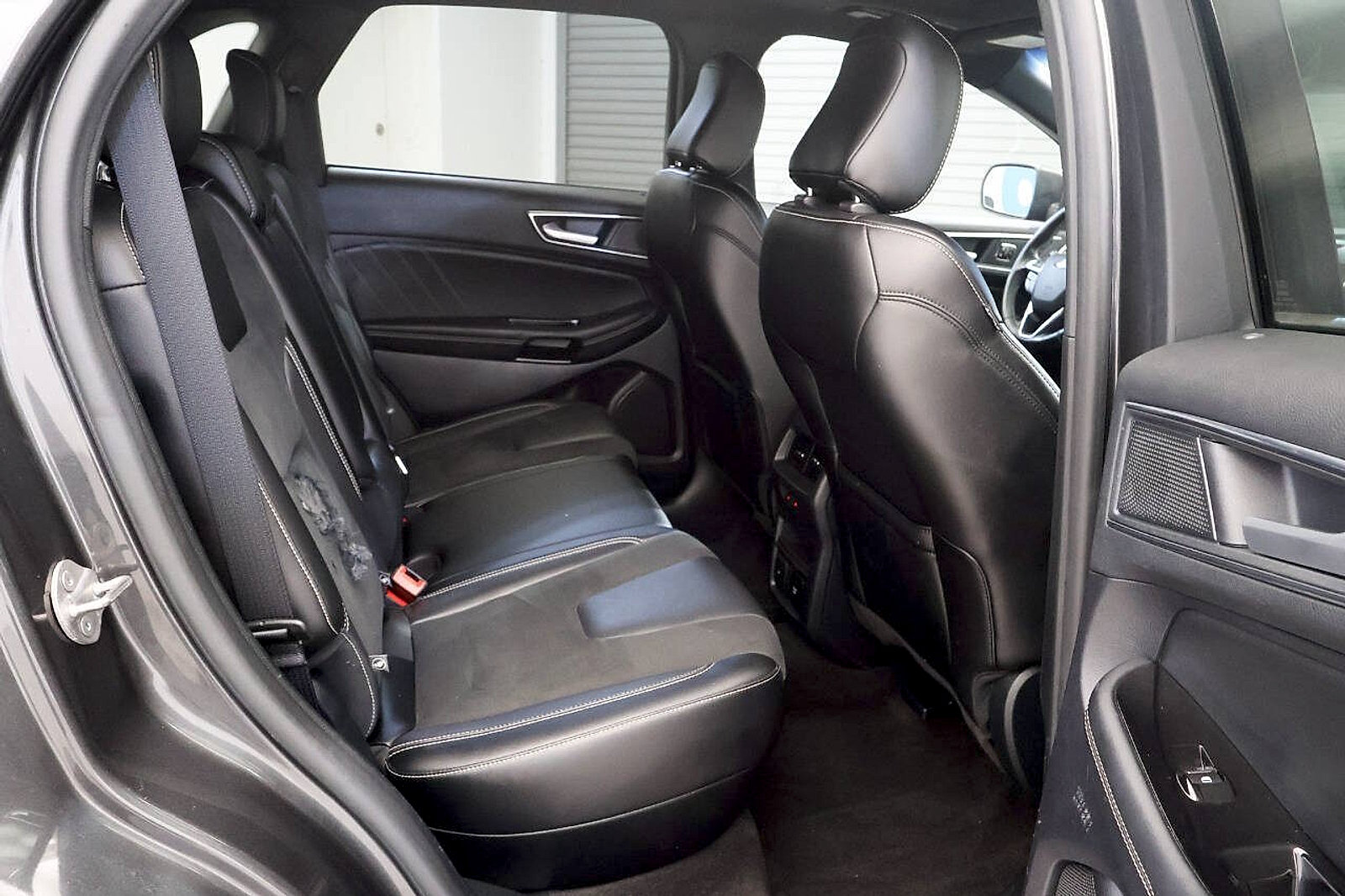 Used 2020 Ford Edge ST w/ Equipment Group 401A AWD/4WD image 18