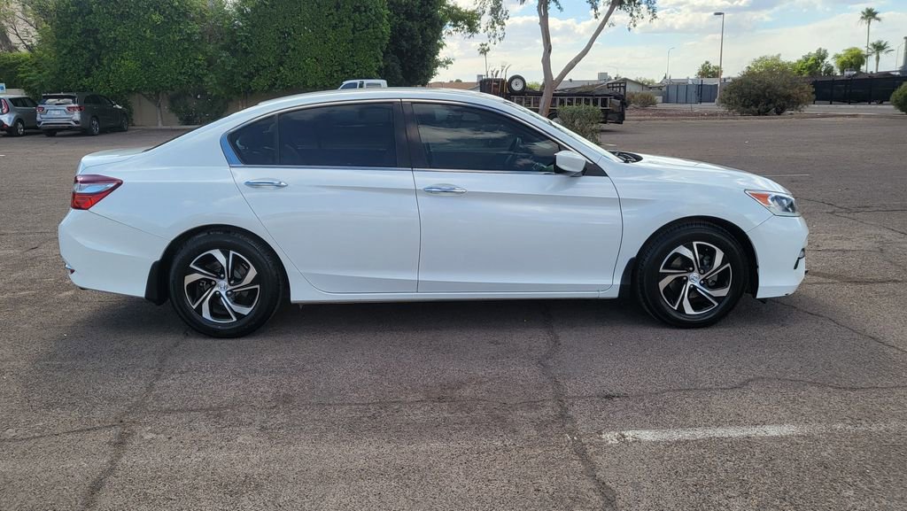 Used 2016 Honda Accord LX image 10