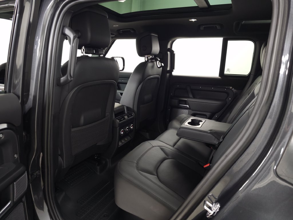 Used 2023 Land Rover Defender 110 Carpathian Edition AWD/4WD image 37