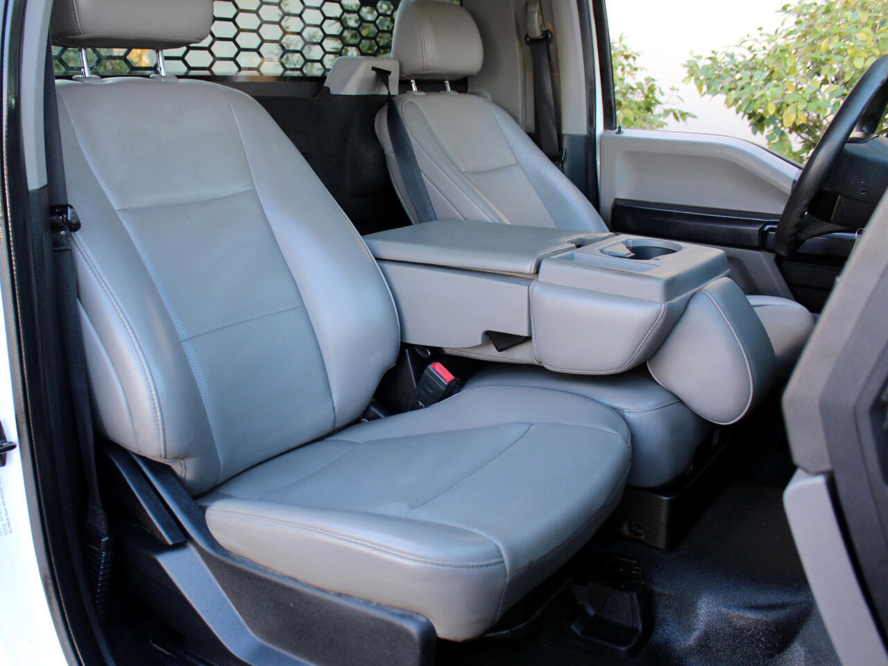 Used 2020 Ford F350 XL w/ Power Equipment Group image 21