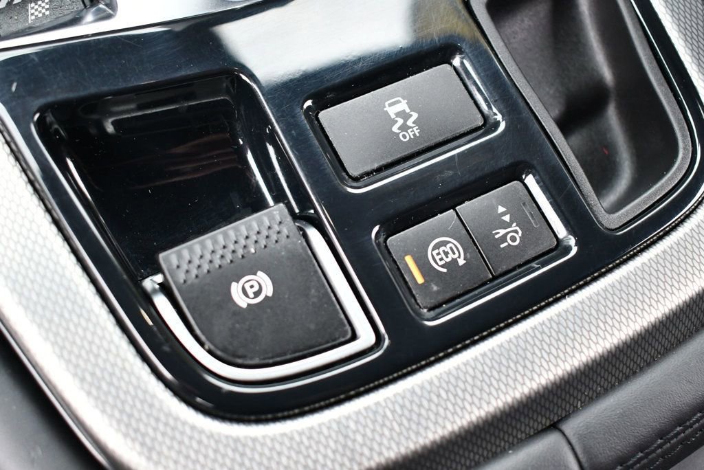 Used 2015 Jaguar F-TYPE Coupe image 58