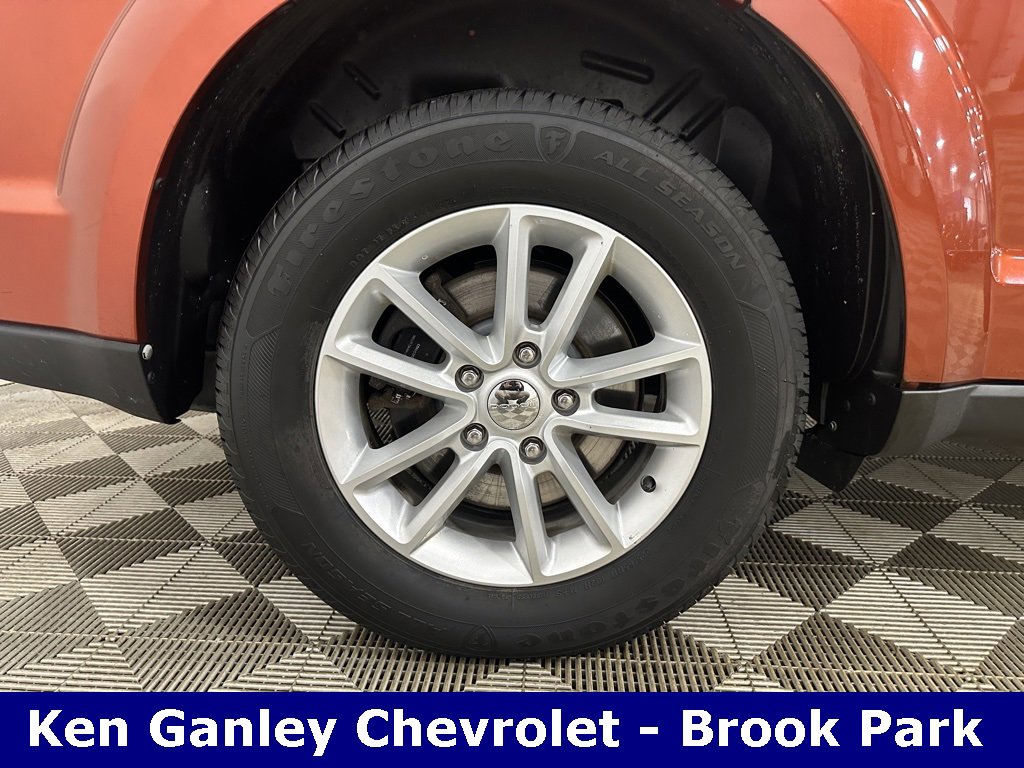 Used 2014 Dodge Journey SXT w/ Flexible Seating Group image 28