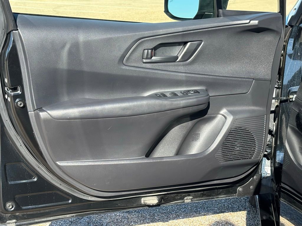 Used 2025 Toyota Prius Plug-In Hybrid FWD image 24