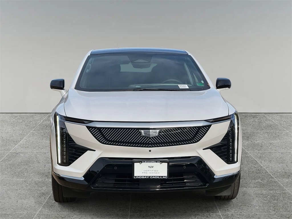 Used 2025 Cadillac Optiq Luxury 2 w/ LPO, Floor Liner Package image 8