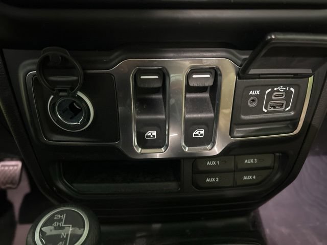 Used 2022 Jeep Wrangler Sport AWD/4WD image 27