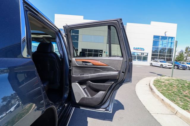 Used 2019 Cadillac Escalade Luxury image 53