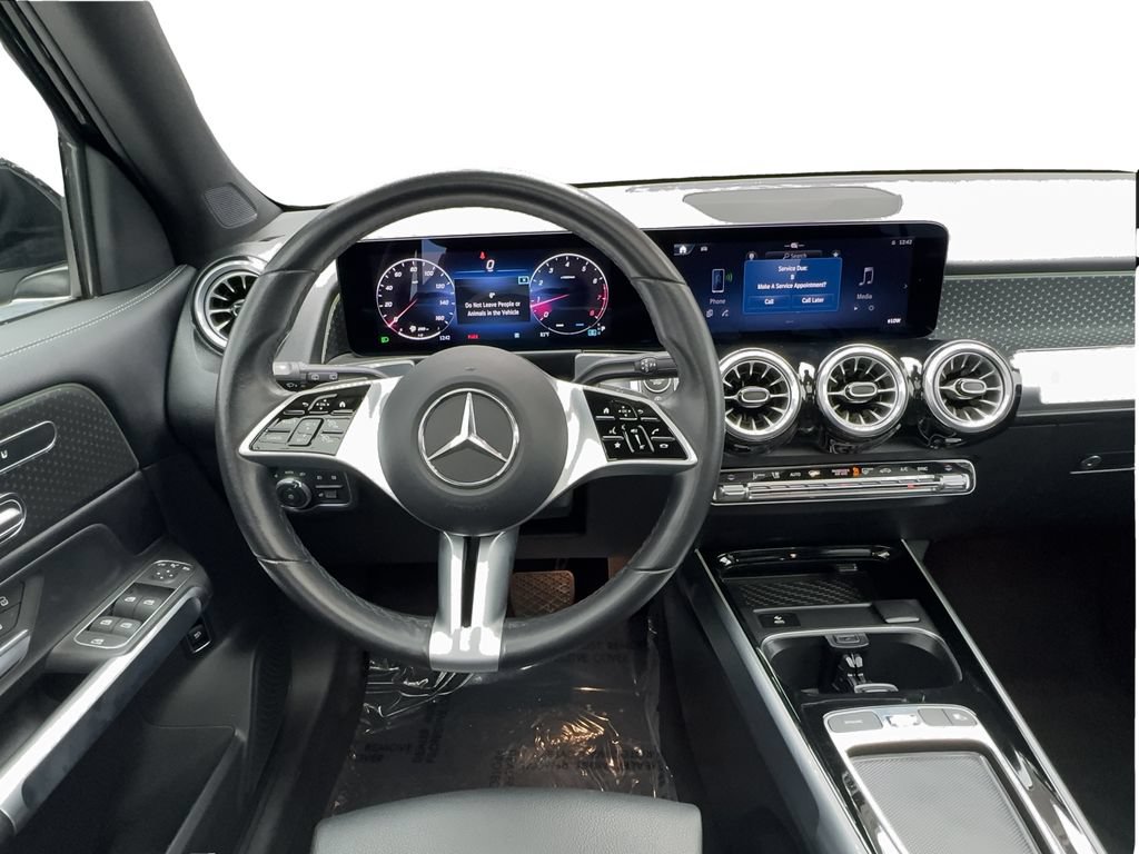 Used 2025 Mercedes-Benz GLB 250 4MATIC image 31