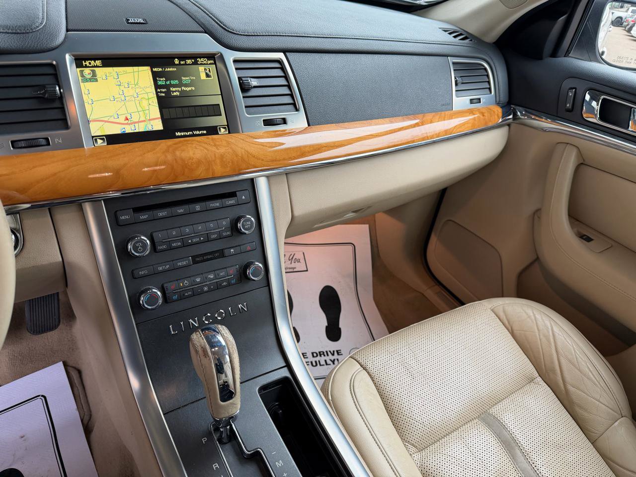 Used 2009 Lincoln MKS AWD image 11