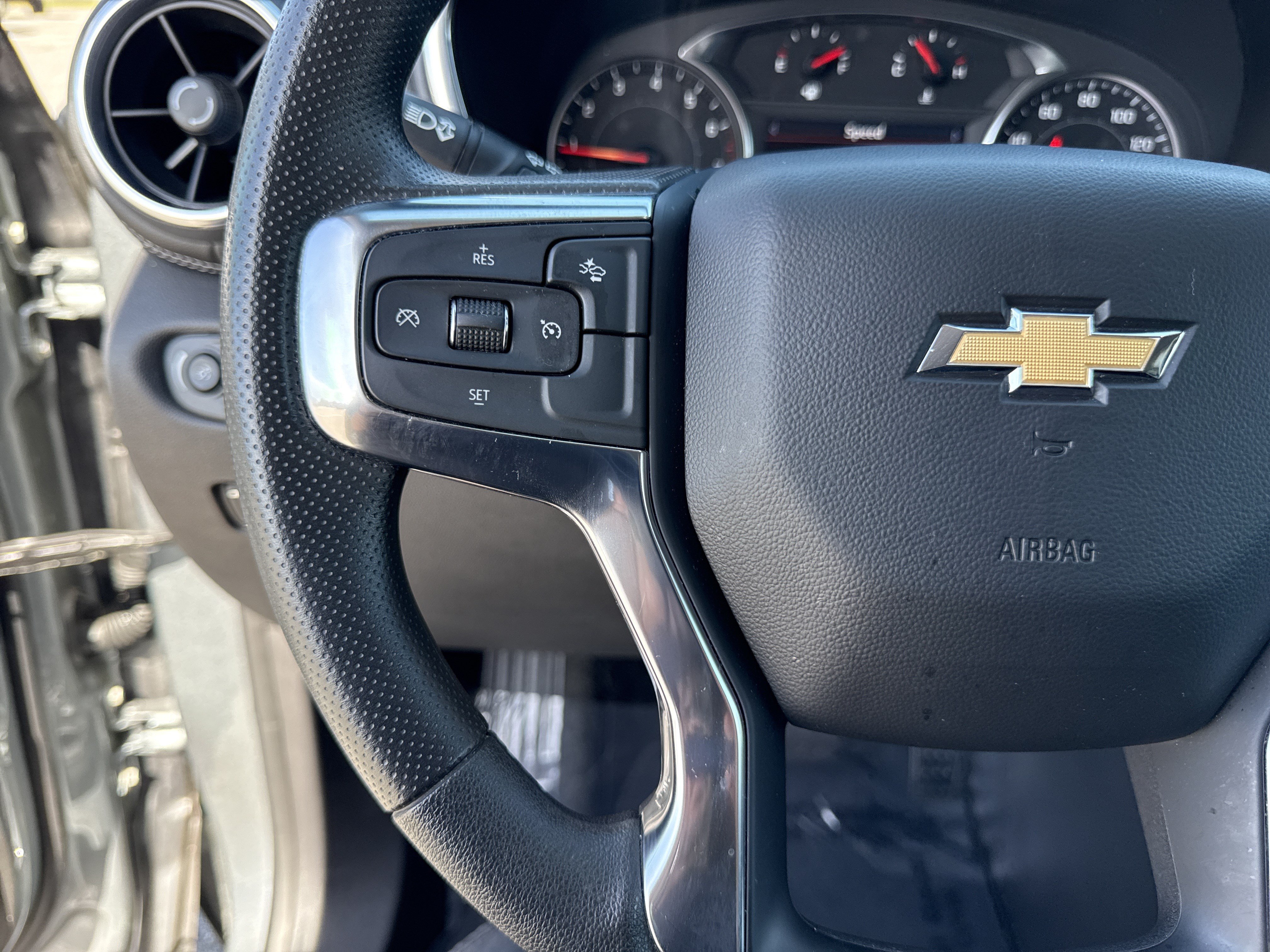 Used 2025 Chevrolet Blazer LT AWD/4WD image 18