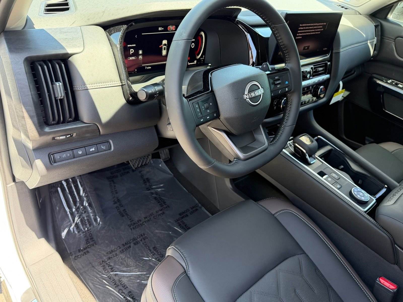 New 2026 Nissan Pathfinder Platinum image 14