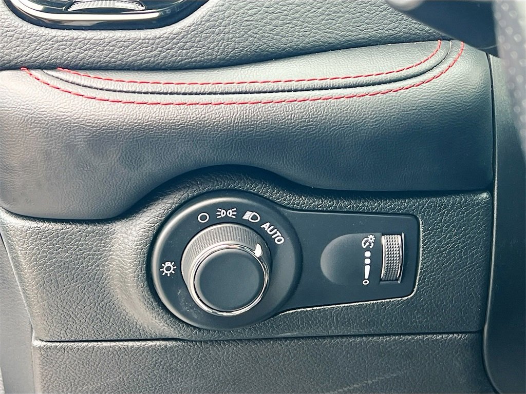 Used 2024 Dodge Durango GT image 10