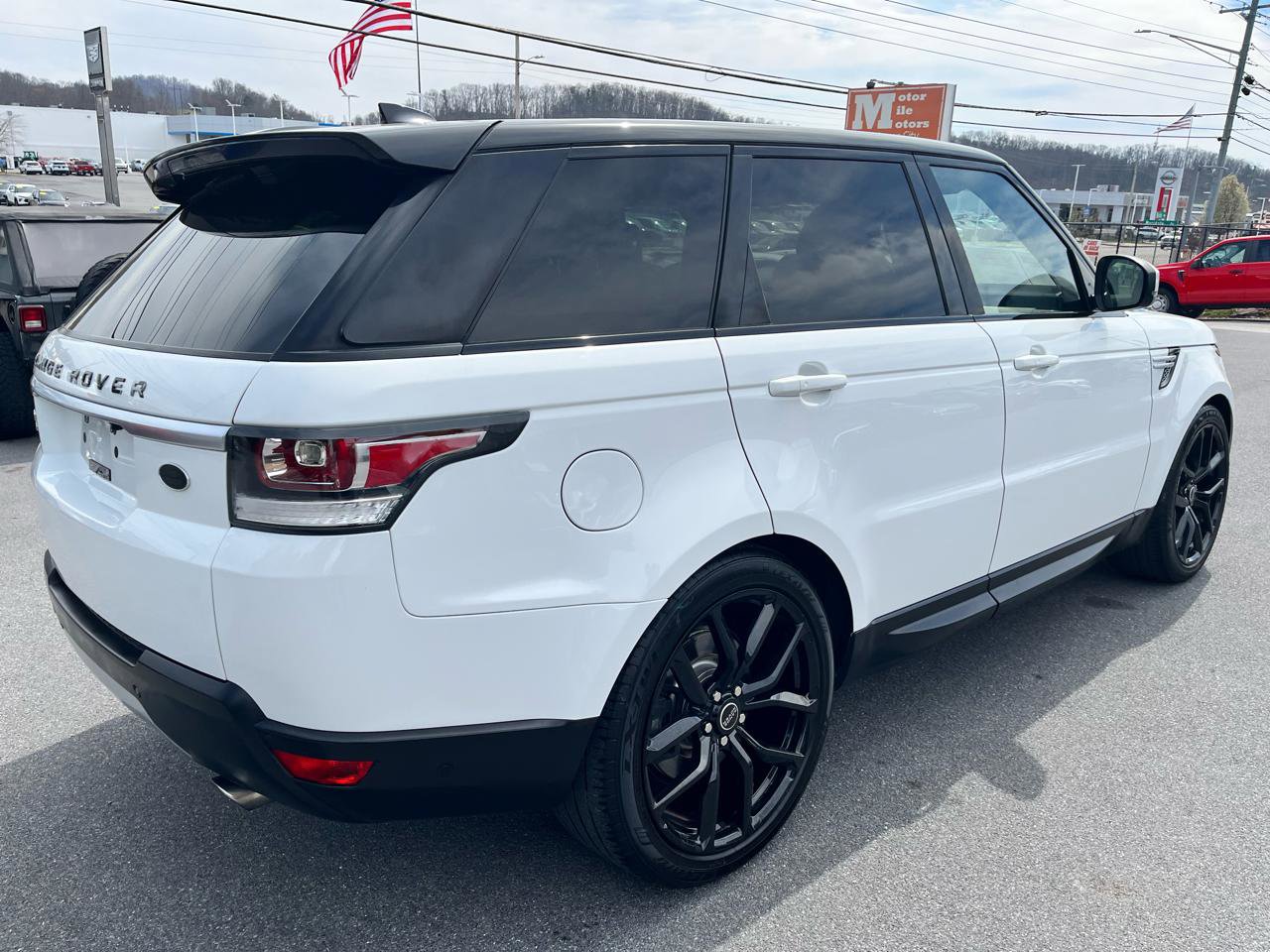 Used 2017 Land Rover Range Rover Sport HSE image 5