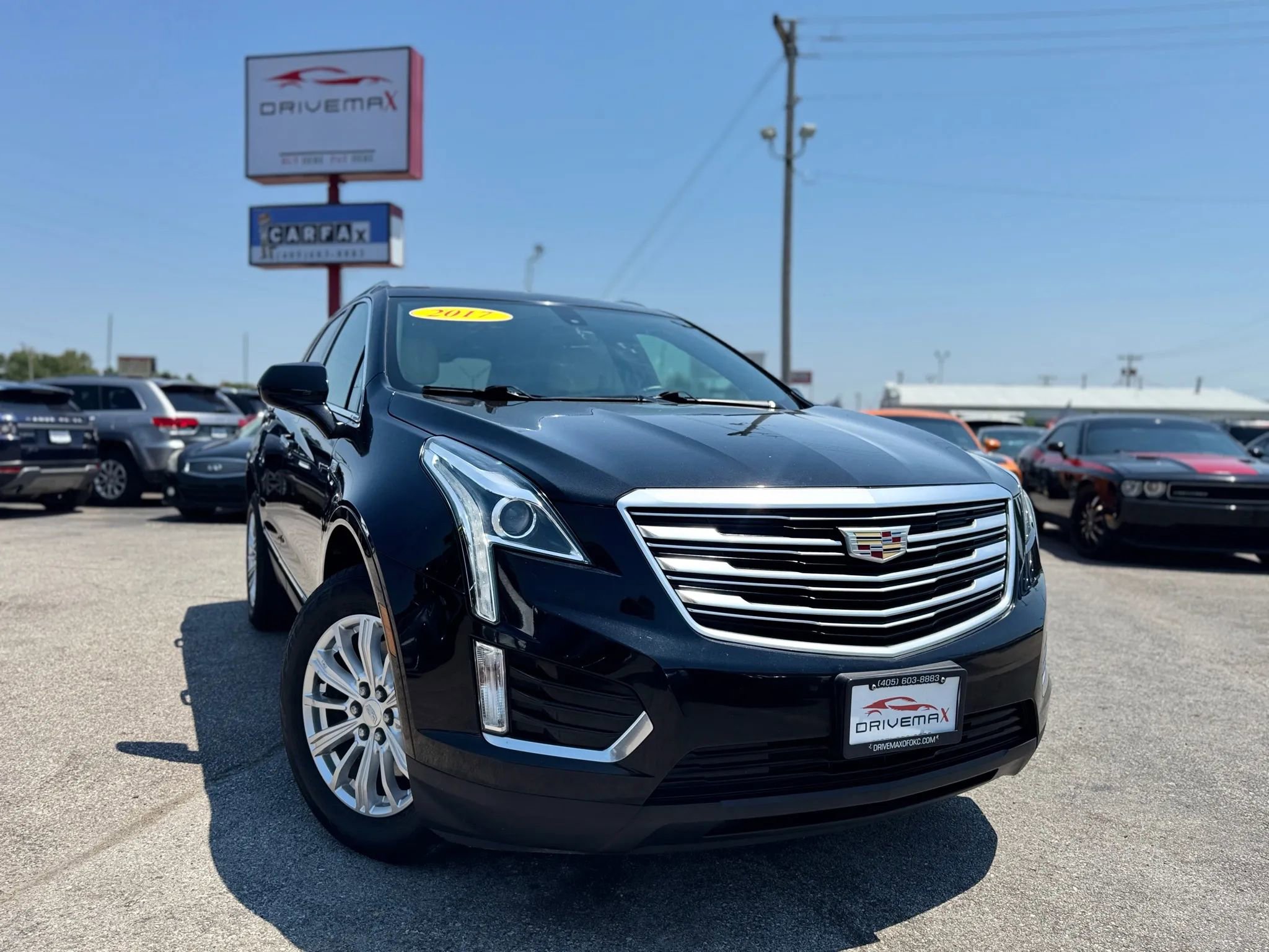 Used 2017 Cadillac XT5 Sport Utility 4D FWD image 1
