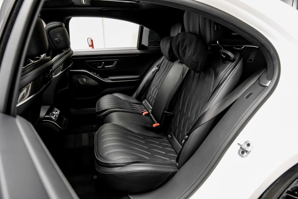 Used 2024 Mercedes-Benz S 63 AMG S w/ Carbon Fiber Exterior Package image 48
