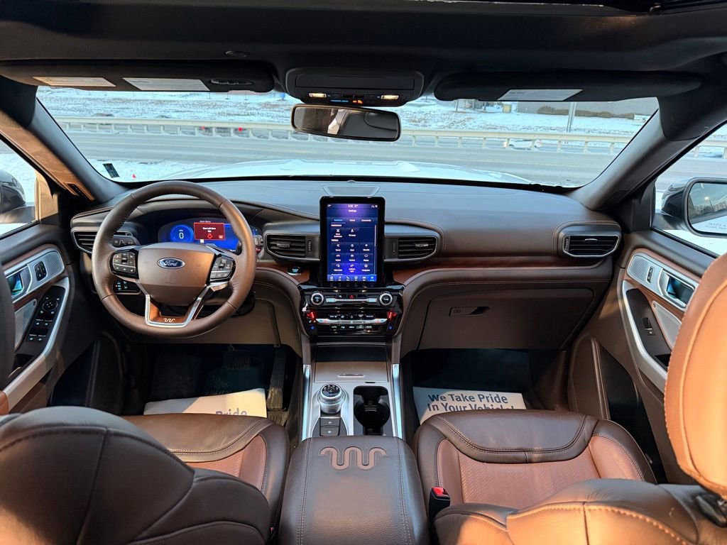 Used 2023 Ford Explorer King Ranch w/ Technology Package image 12
