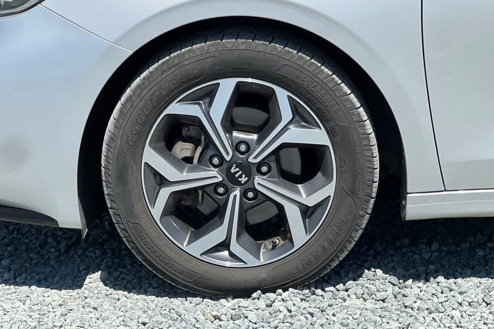 Used 2019 Kia Forte LXS FWD image 12