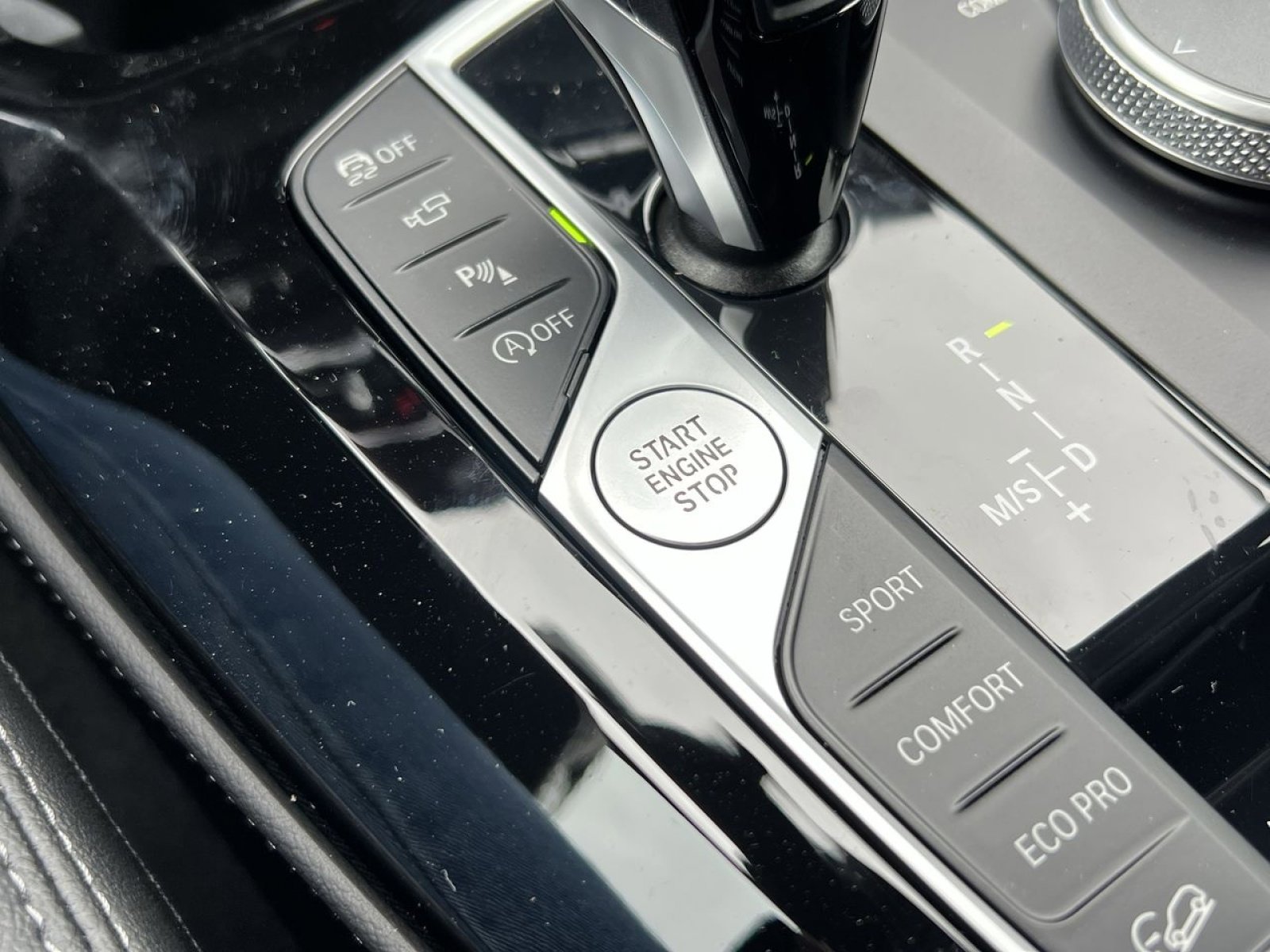 New 2025 BMW X4 xDrive30i w/ Premium Package image 31