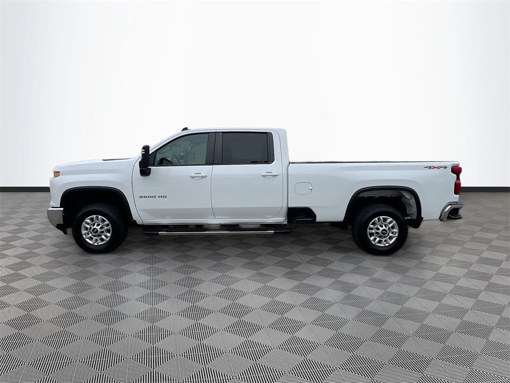 Used 2024 Chevrolet Silverado 2500 LT image 4