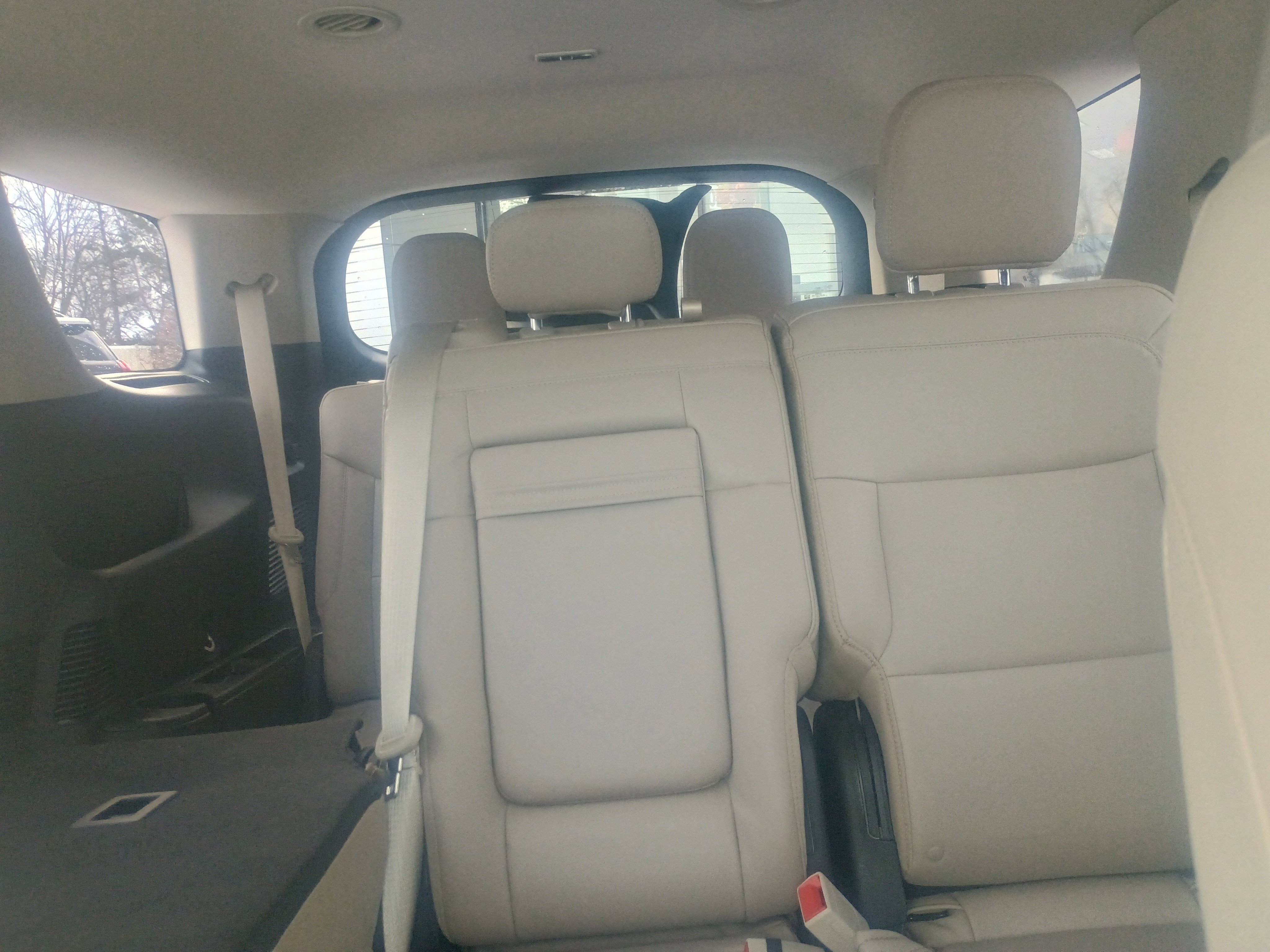 Certified 2023 Ford Explorer XLT w/ Equipment Group 202A image 33