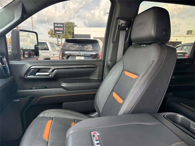 Used 2025 GMC Sierra 2500 AT4 w/ AT4 Premium Plus Package image 18