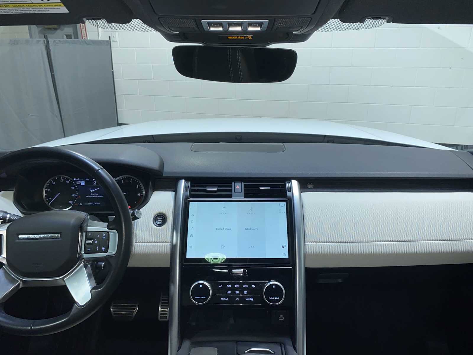 Used 2023 Land Rover Discovery S R-Dynamic AWD/4WD image 10