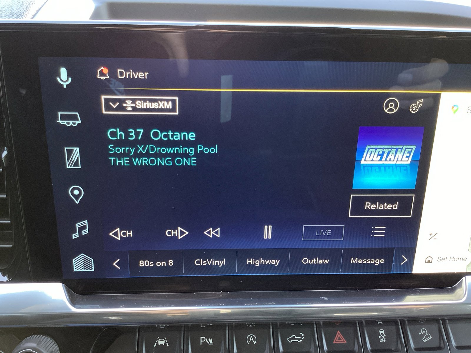 Used 2025 Chevrolet Silverado 1500 LT w/ Z71 Off-Road Package image 24