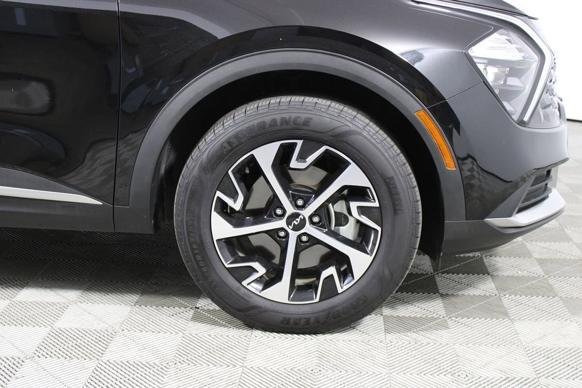 Used 2023 Kia Sportage EX image 35