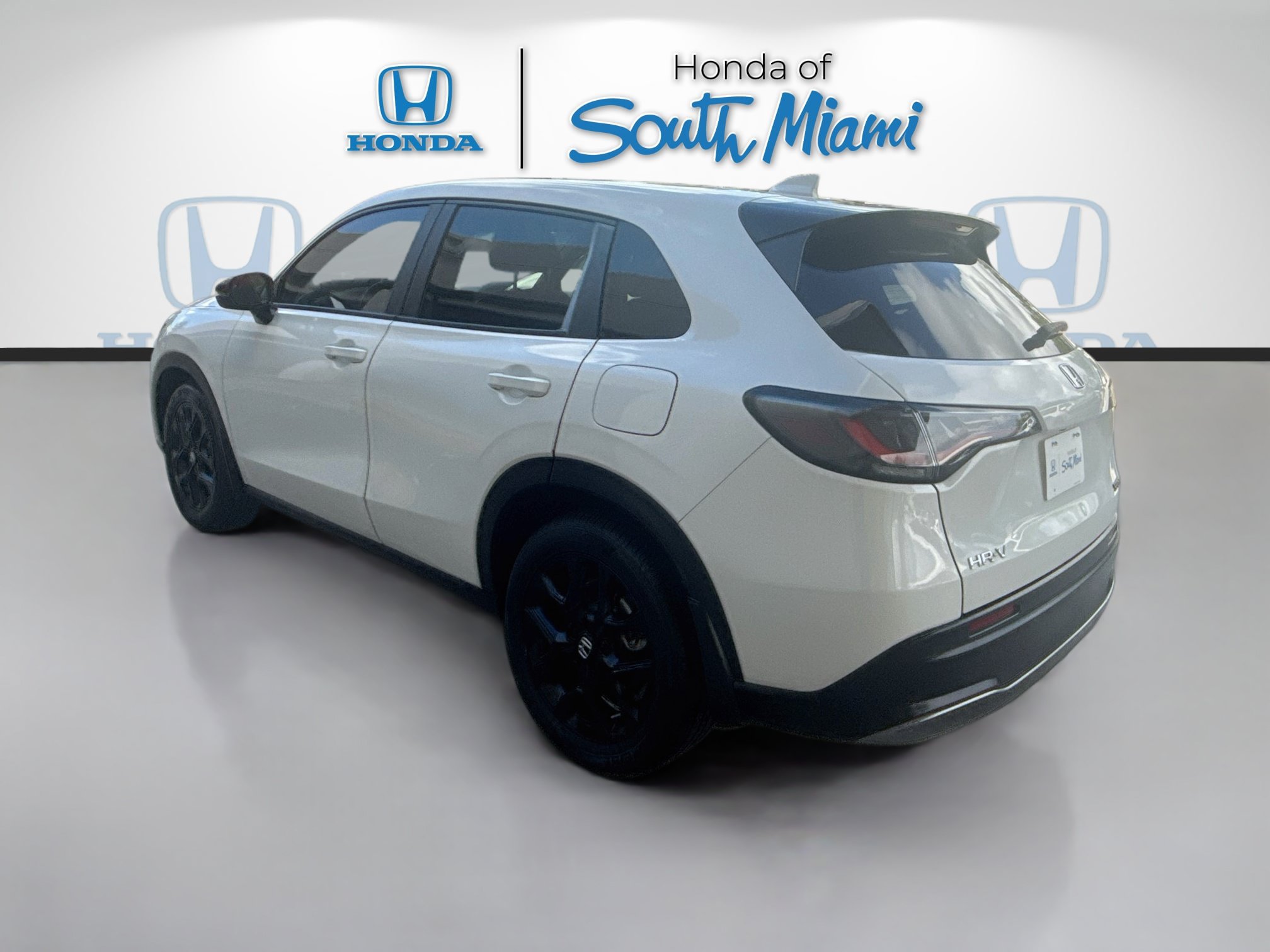 Used 2025 Honda HR-V Sport image 5