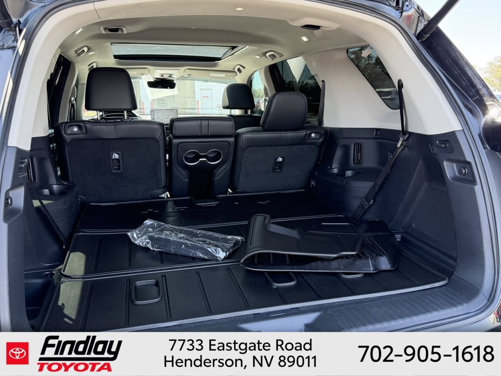Used 2025 Honda Pilot Touring image 18