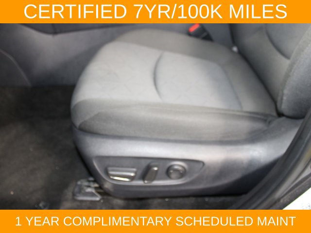 Used 2025 Toyota RAV4 XLE AWD/4WD image 16