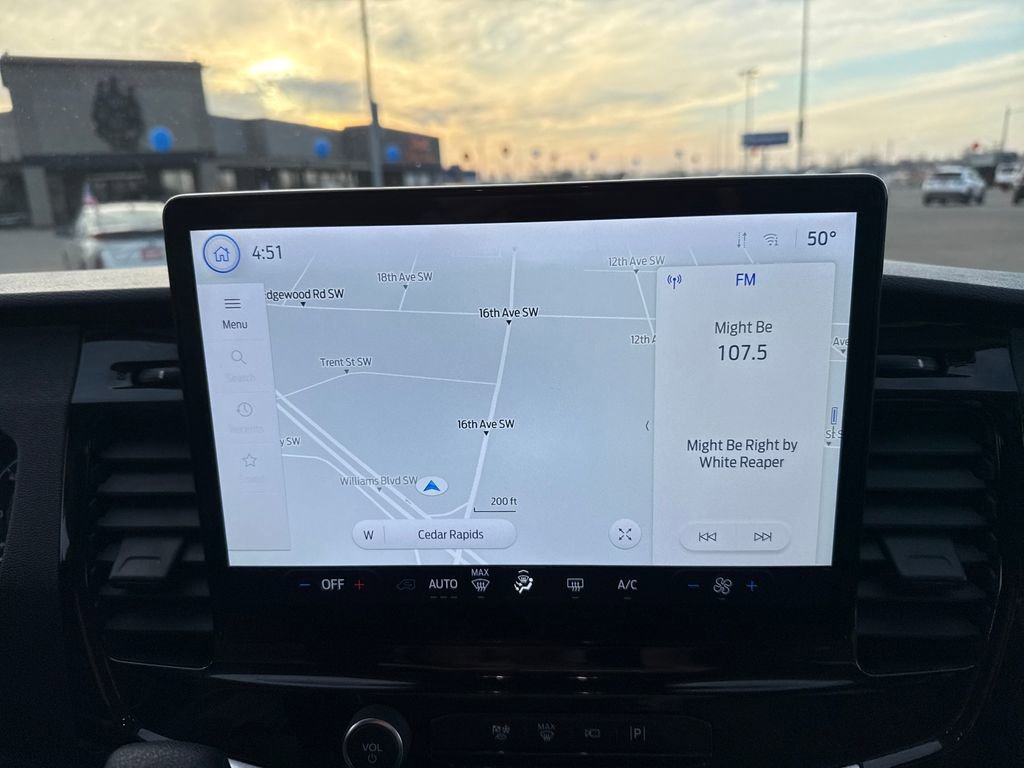 Used 2023 Ford Transit 350 XLT image 26