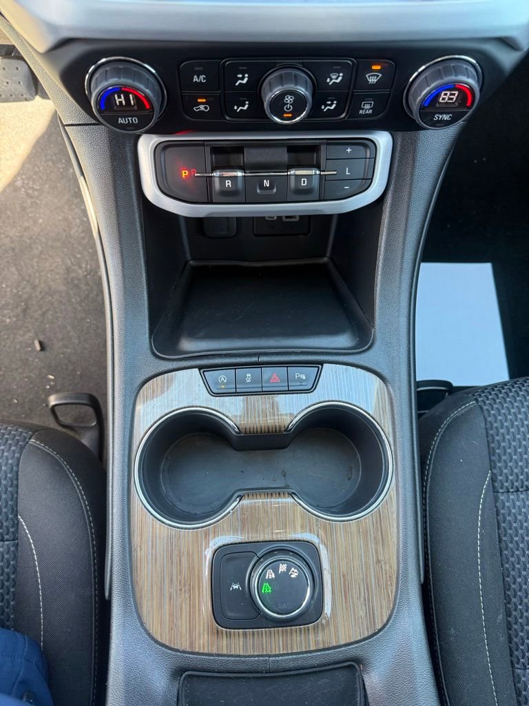 Used 2023 GMC Acadia SLE image 21