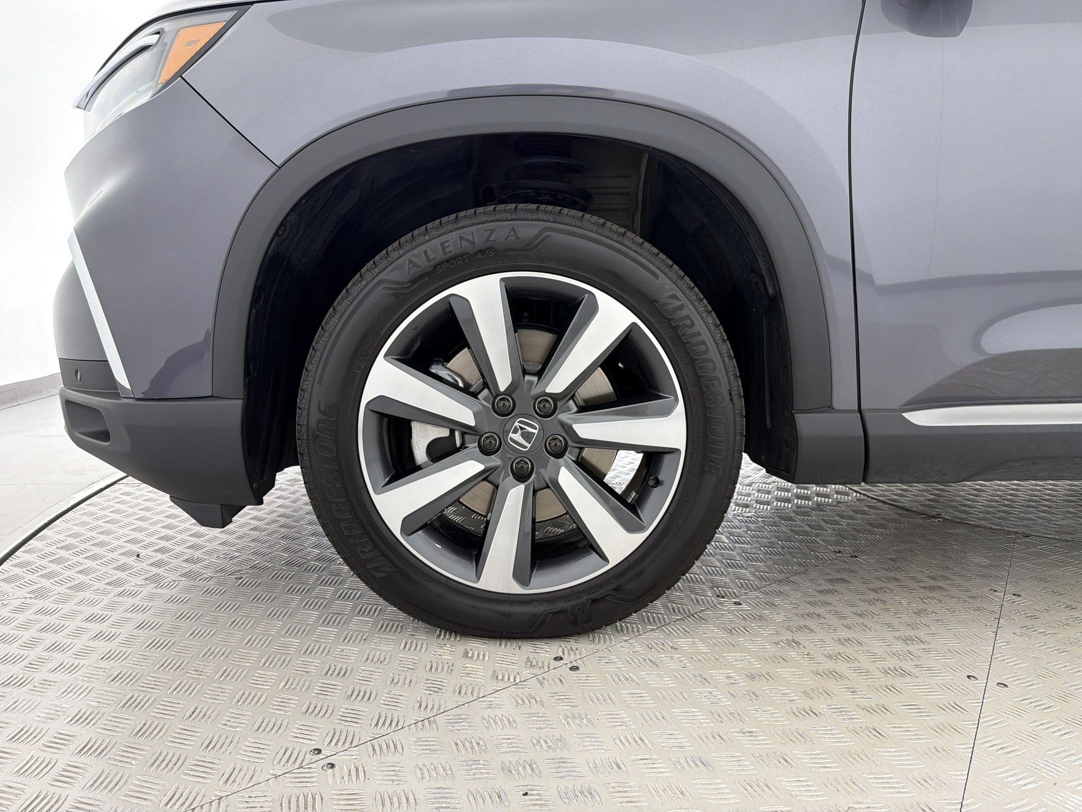 Used 2024 Honda Pilot Touring image 12