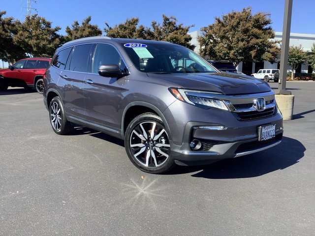 Used 2021 Honda Pilot Touring image 2
