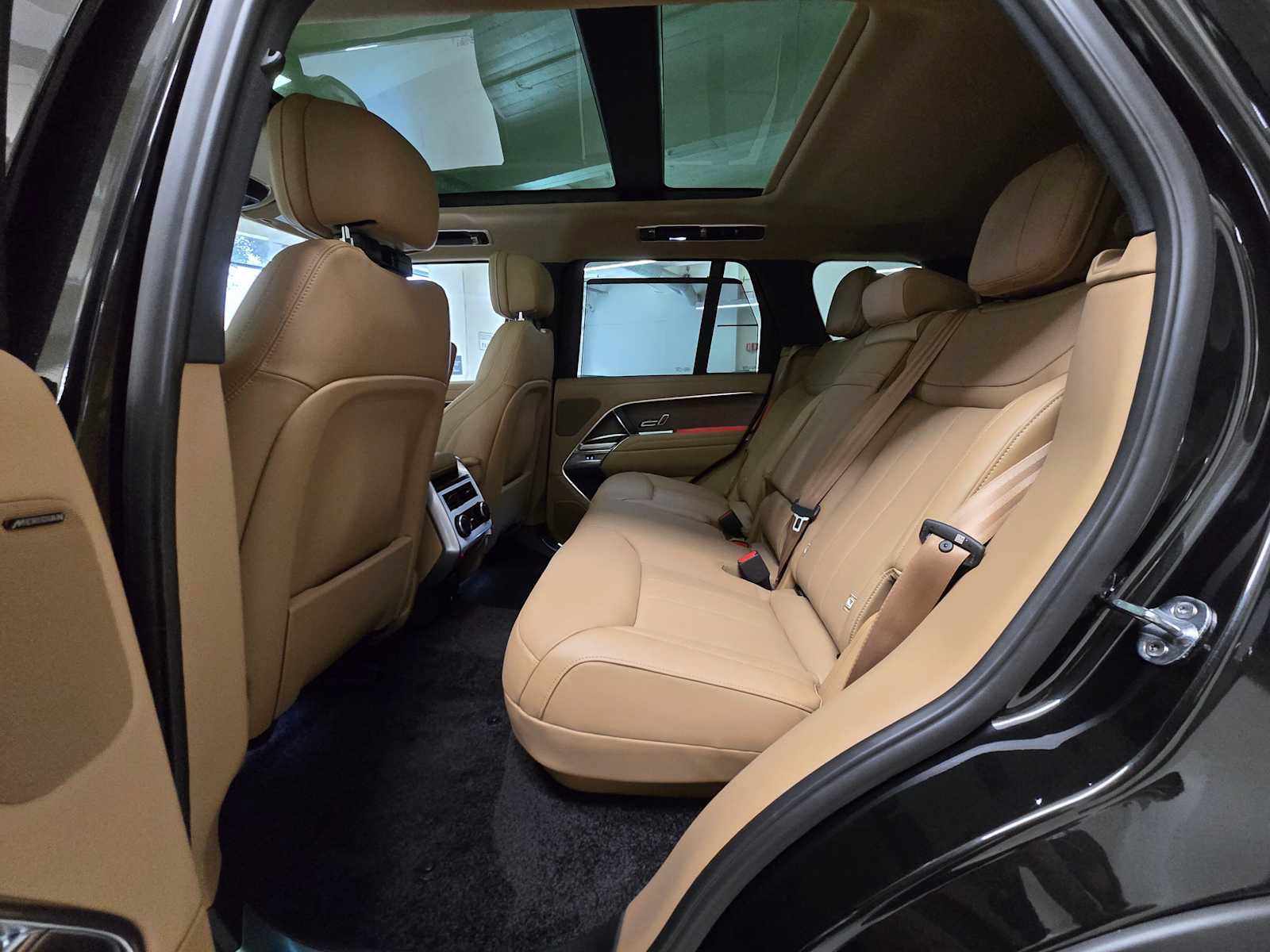 New 2026 Land Rover Range Rover SE AWD/4WD image 19