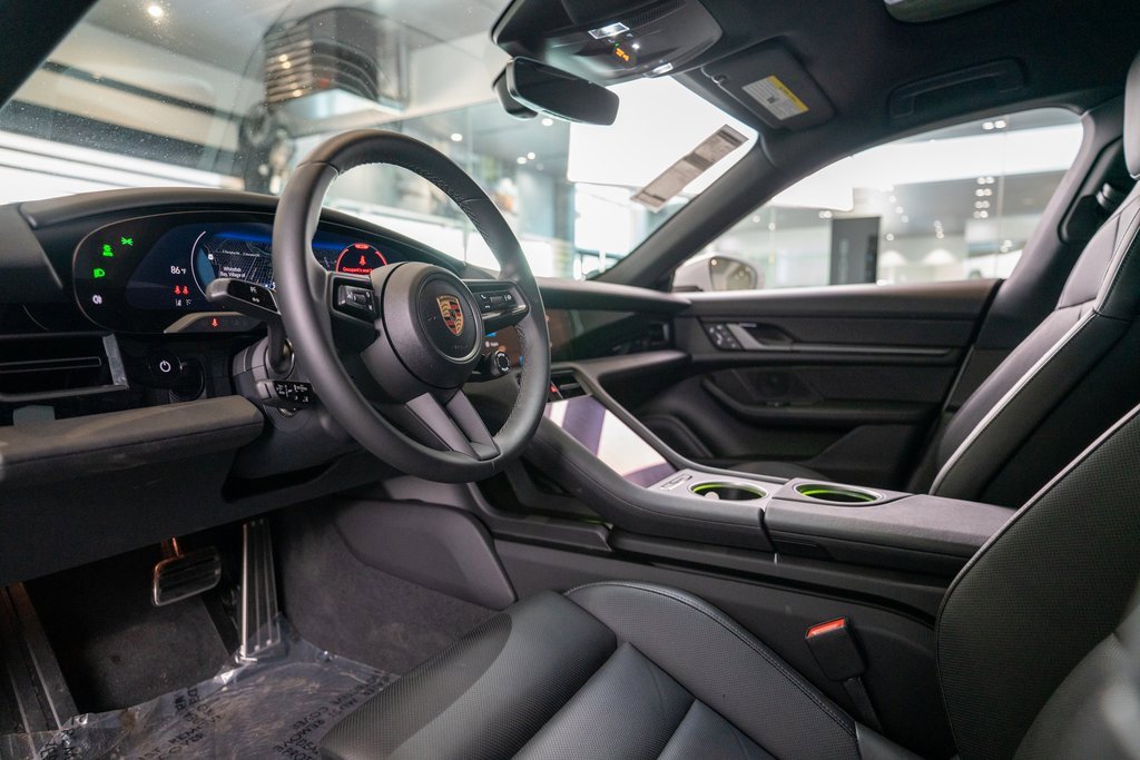 New 2025 Porsche Taycan 4S image 4