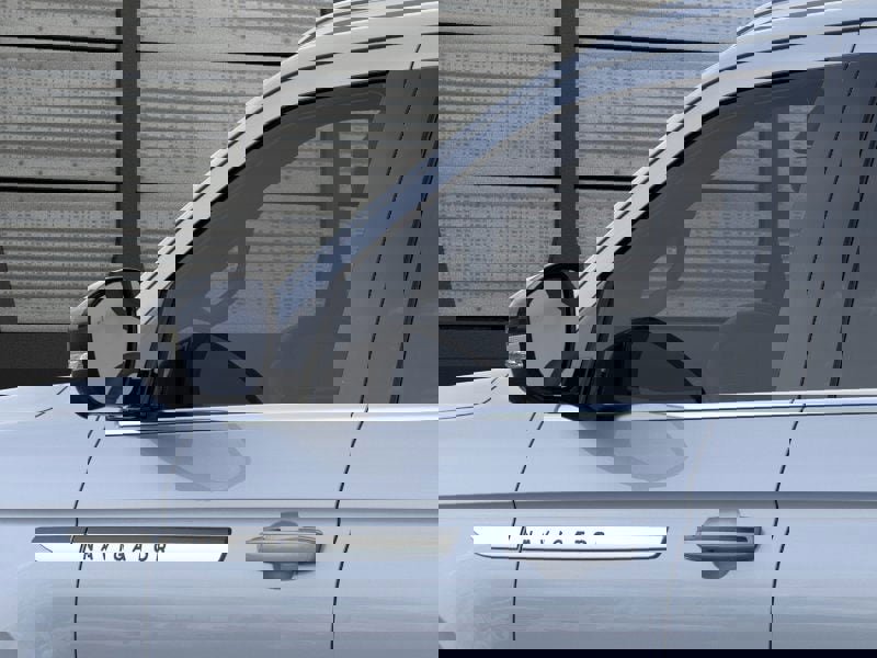 New 2025 Lincoln Navigator Reserve image 20